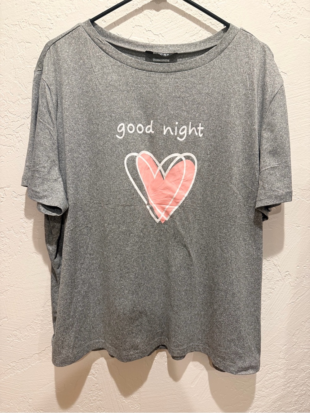 Good Night Heart Graphic Tee - Gray & Pink